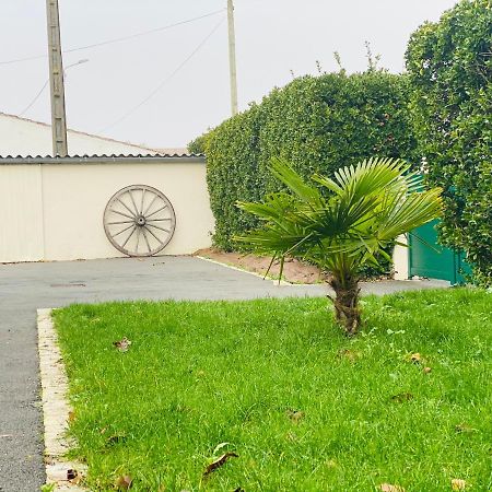 Maison De Campagne Chez Trabou Et Loulou 20 Min De La Rochelle エグファイユ・ドニ エクステリア 写真