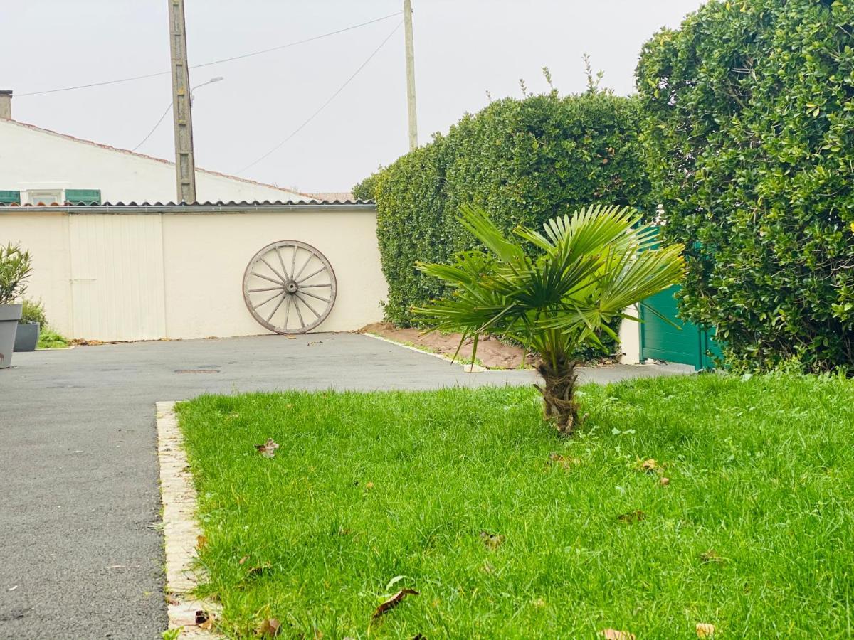 Maison De Campagne Chez Trabou Et Loulou 20 Min De La Rochelle エグファイユ・ドニ エクステリア 写真