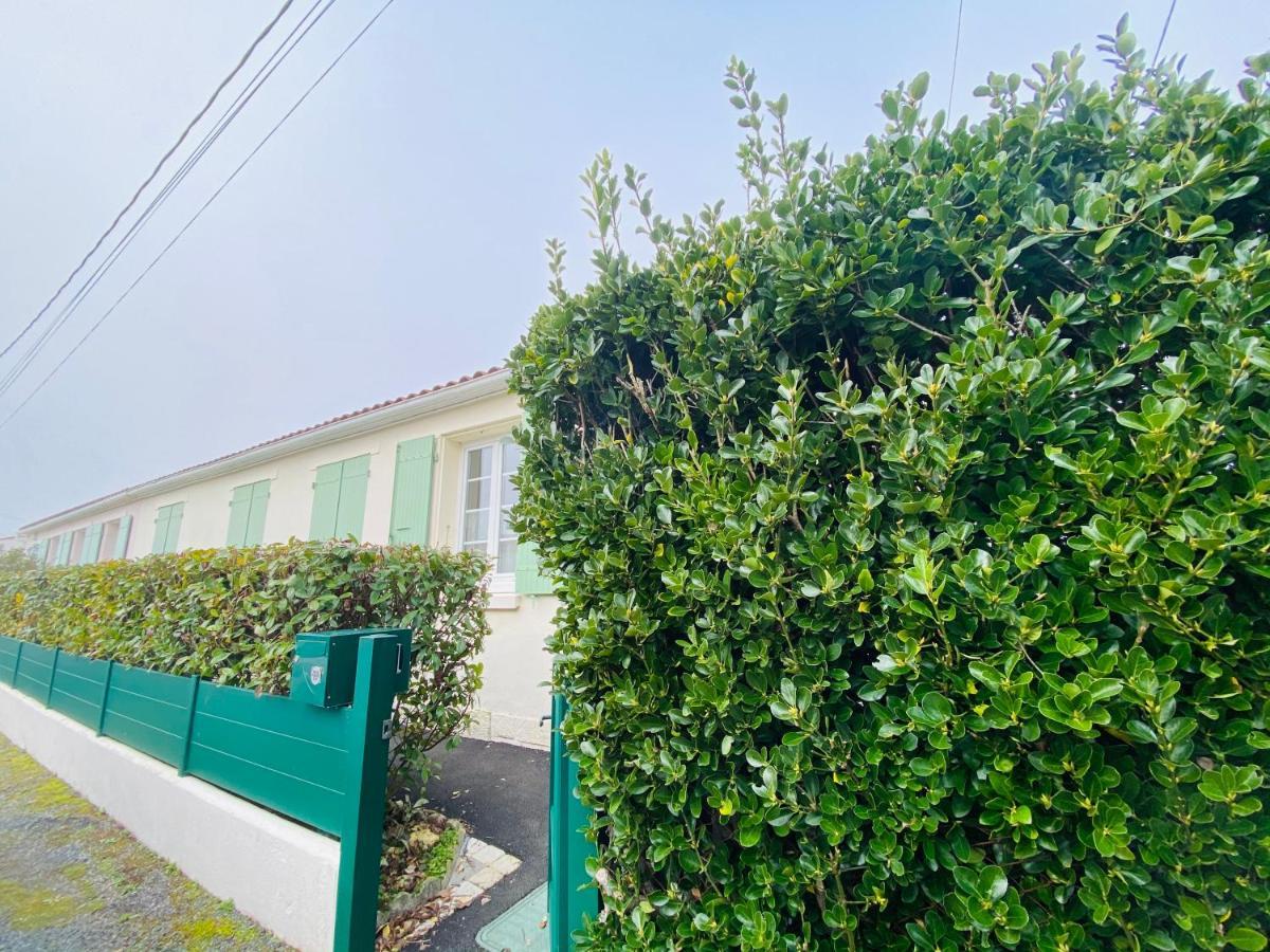 Maison De Campagne Chez Trabou Et Loulou 20 Min De La Rochelle エグファイユ・ドニ エクステリア 写真